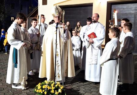 Obnovitvena dela je blagoslovil  škof  msgr dr Anton Jamnik